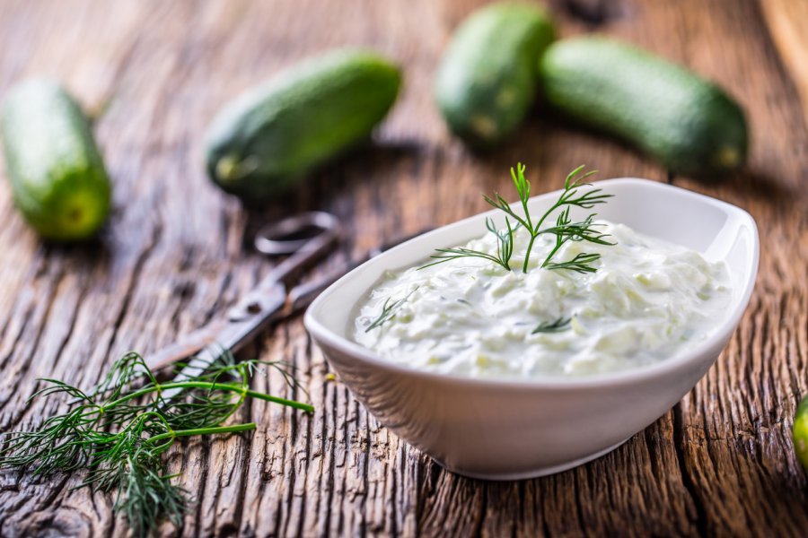 Tzatziki, spécialité de Grèce. Marian Weyo - Shutterstock.com