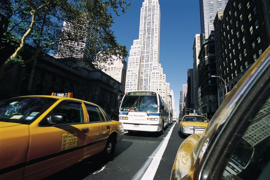 Les innombrables taxis jaunes de New-York. Tom Pepeira - Iconotec