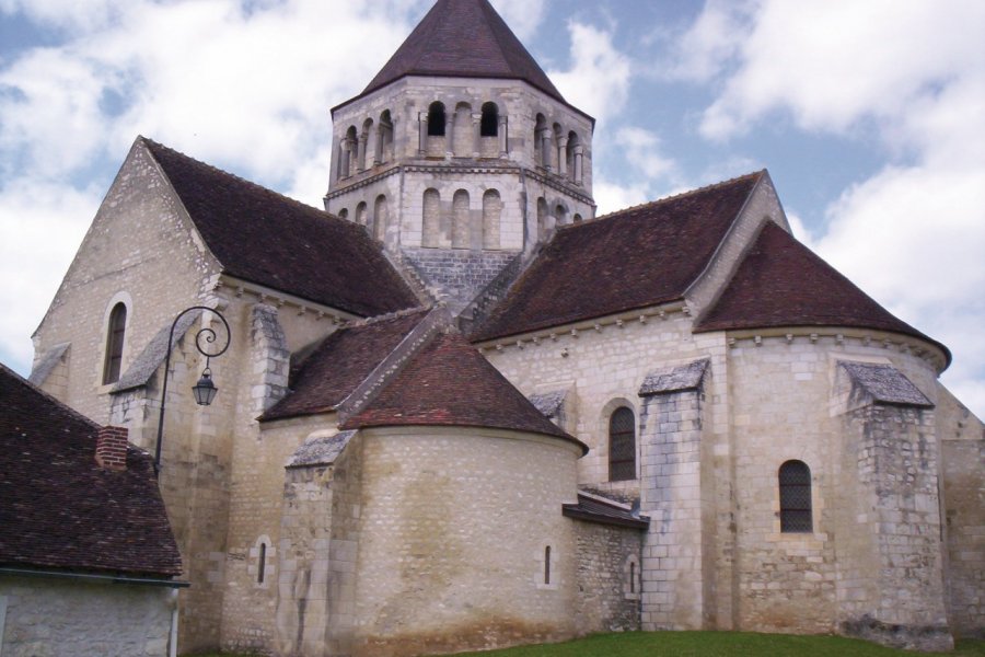 L'église de Laroche-Saint-Cydroine Josiane Maxel