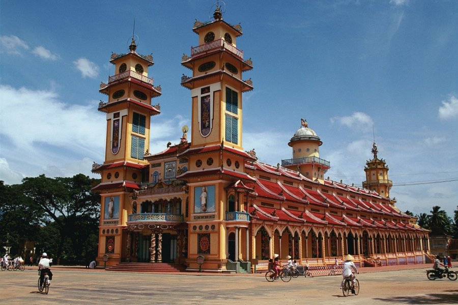 Grand temple de Cao Daï. Author's Image