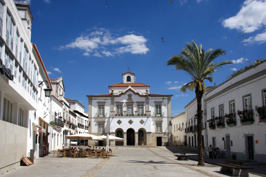 Place centrale de Serpa. Maria SOBRAL