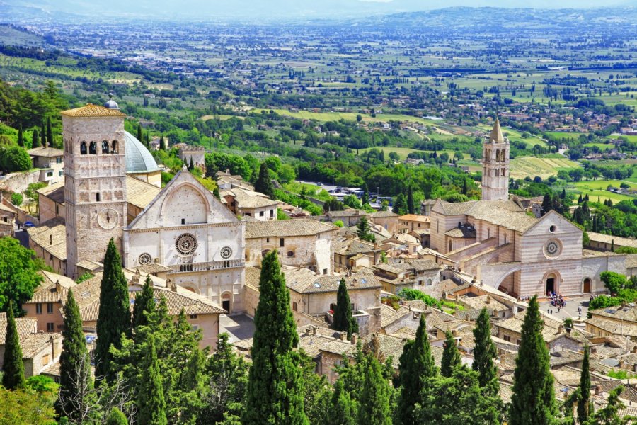 Le village médieval d'Assise. Leoks / Shutterstock.com