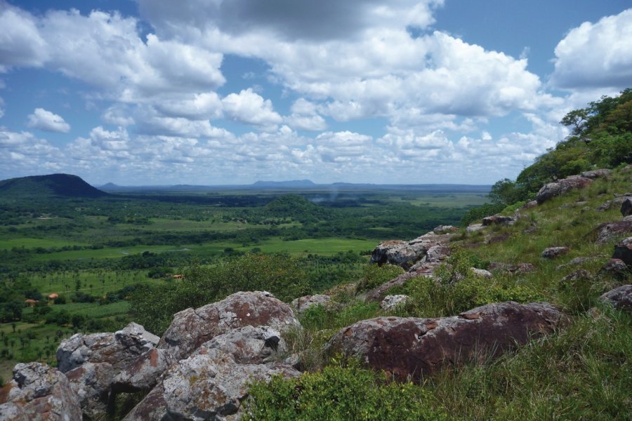 Paysage des environs du Cerro Yaguarón. Nicolas LHULLIER