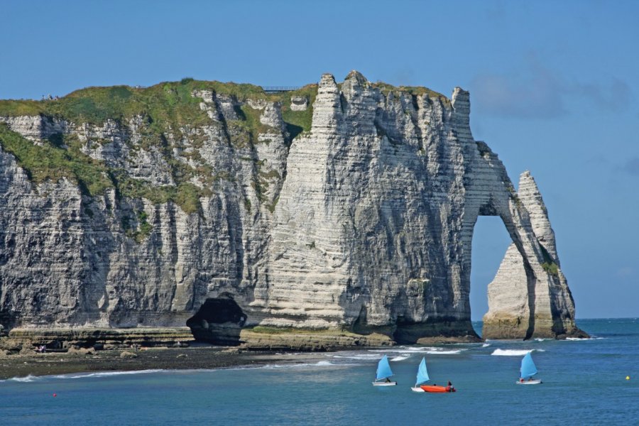 Les falaises d'Etretat. Lya_Cattel - iStockphoto