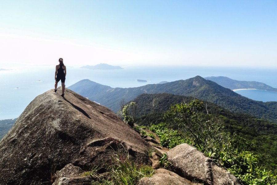 Randonnée au Pico do Papagaio. Larissa Chilanti - Shutterstock.com