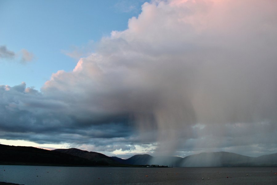 La pluie qui tombe sur les Kyles of Bute. Scott O'Neill - iStockphoto.com