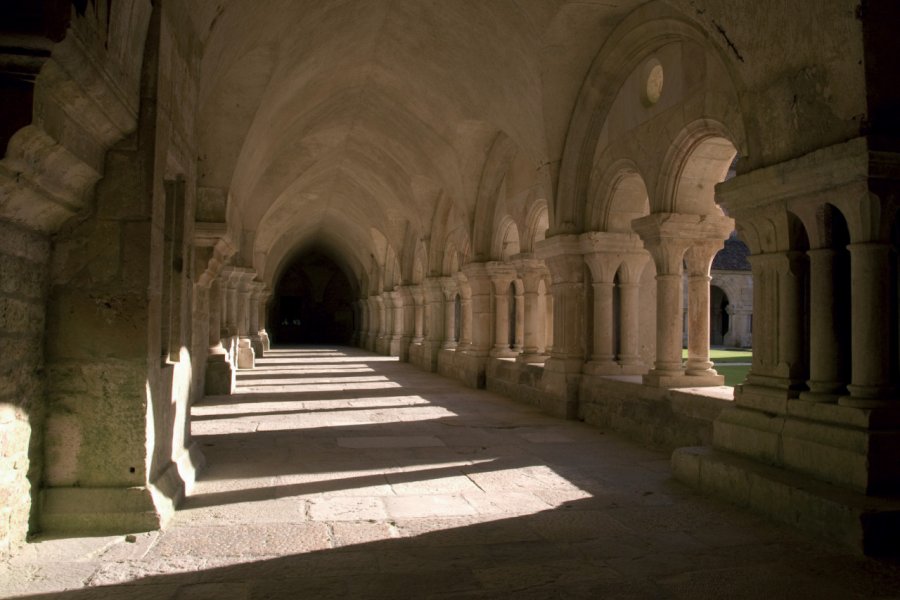 Abbaye de Fontenay - Marmagne CHG - Fotolia