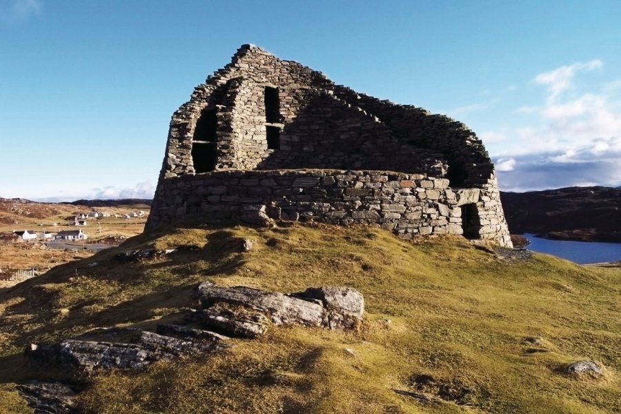 Le Dun Carloway broch sur l'île Lewis datant de plus de 2 000 ans. BMPix - iStockphoto.com