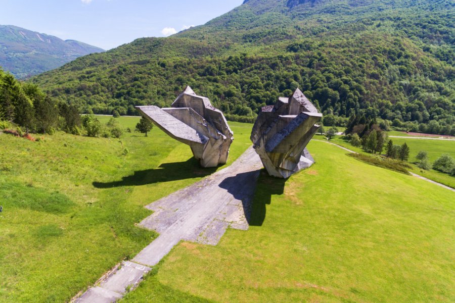 Monument de la bataille de la Sutjeska. Novak / Adobe Stock