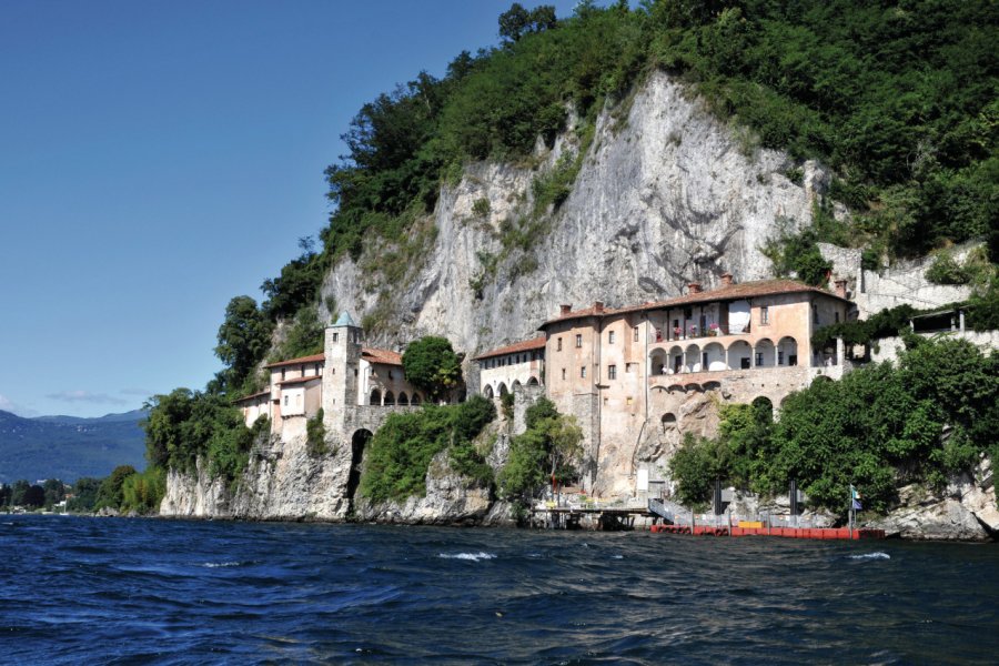 Santa Caterina del Sasso. Lamio - Fotolia