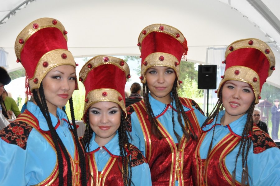 La culture khakasse vit une véritable renaissance auprès des jeunes générations. (© Khakassia Tourist Information Centre))