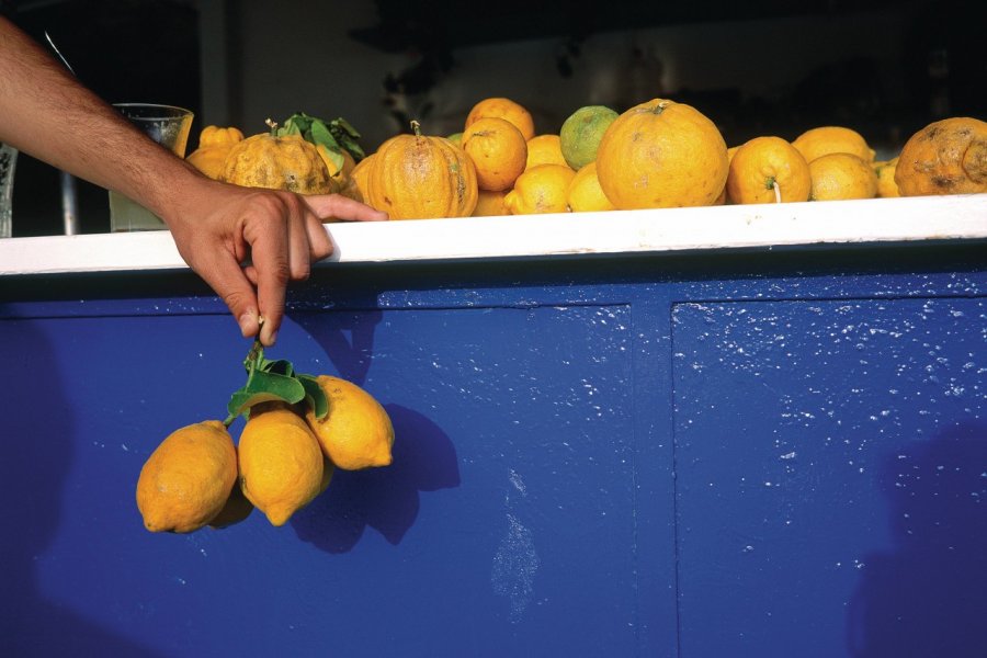 Vente de citrons à Capri. Alfredo VENTURI - Iconotec