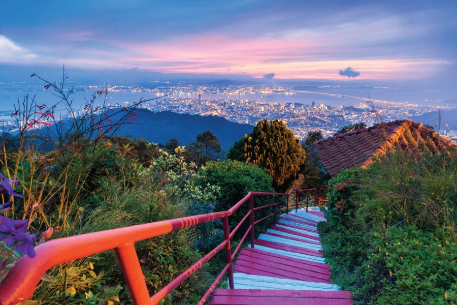 Vue sur la ville de George Town depuis Penang Hill KeongDaGreat