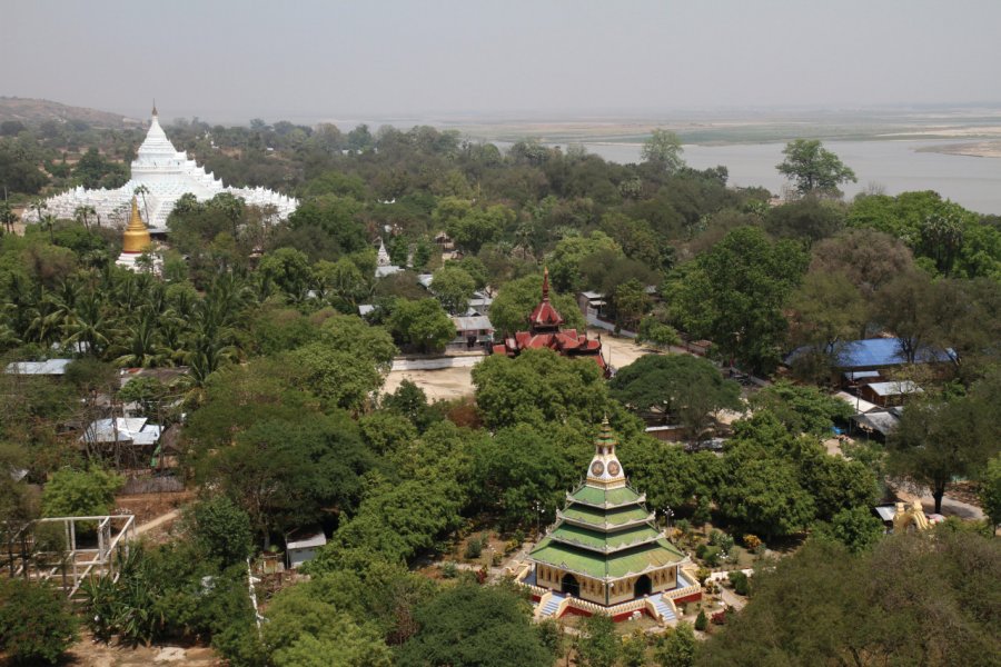 Depuis le somme de la pagode inachevée de Mingun. Stéphan SZEREMETA