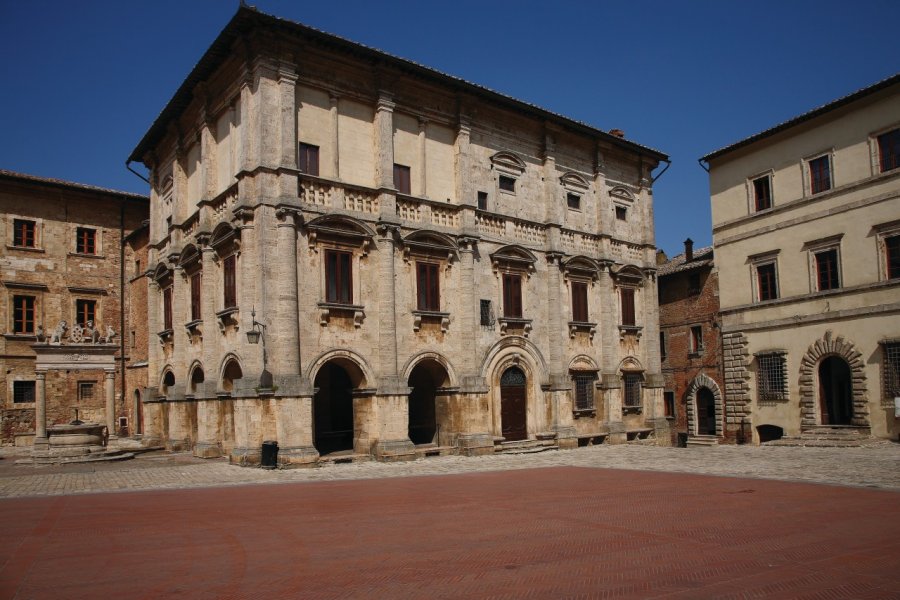 Piazza Grande. Anghifoto - Fotolia