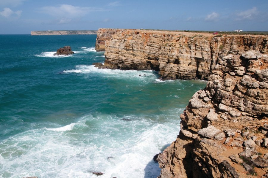 Falaises à la sortie de Sagres. Maxence Gorréguès