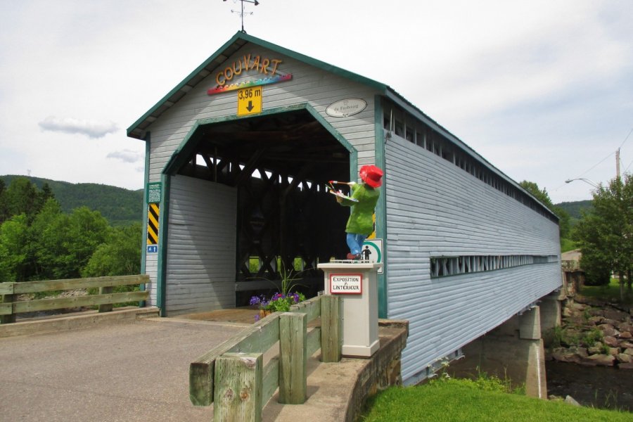 Le fameux pont Couv'Art à L'Anse-Saint-Jean. Valérie FORTIER