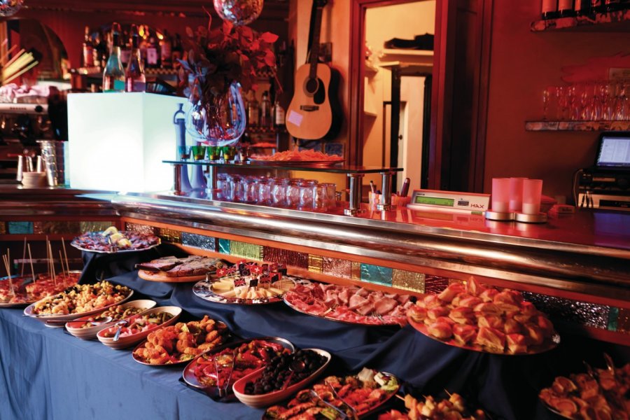 Aperitivo alla milanese. Philippe GUERSAN - Author's Image