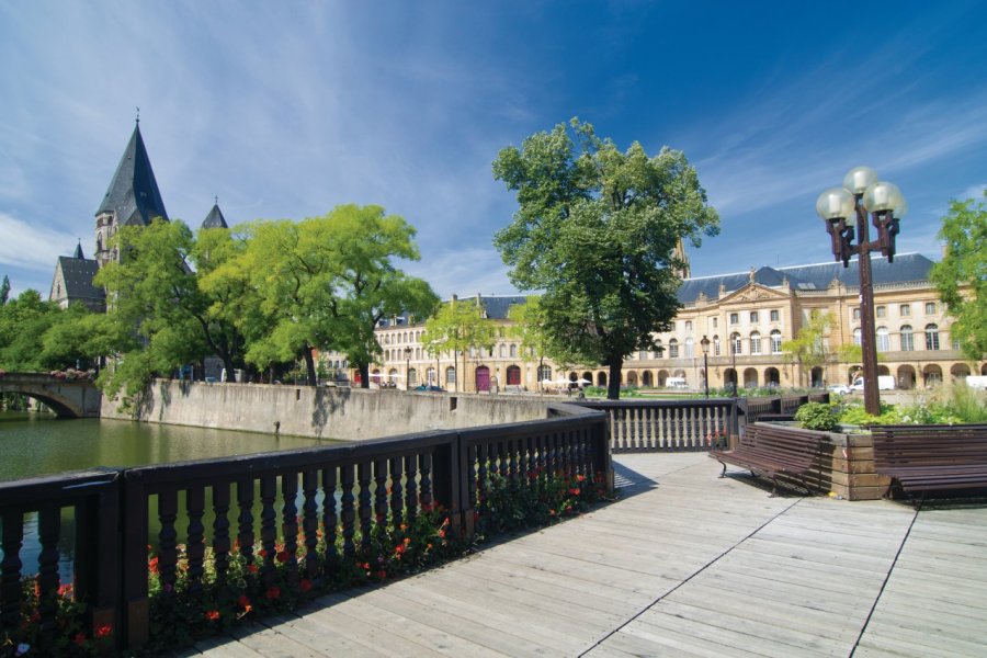 La place de la Comédie et le Temple Neuf Nicolas Rung - Author's Image