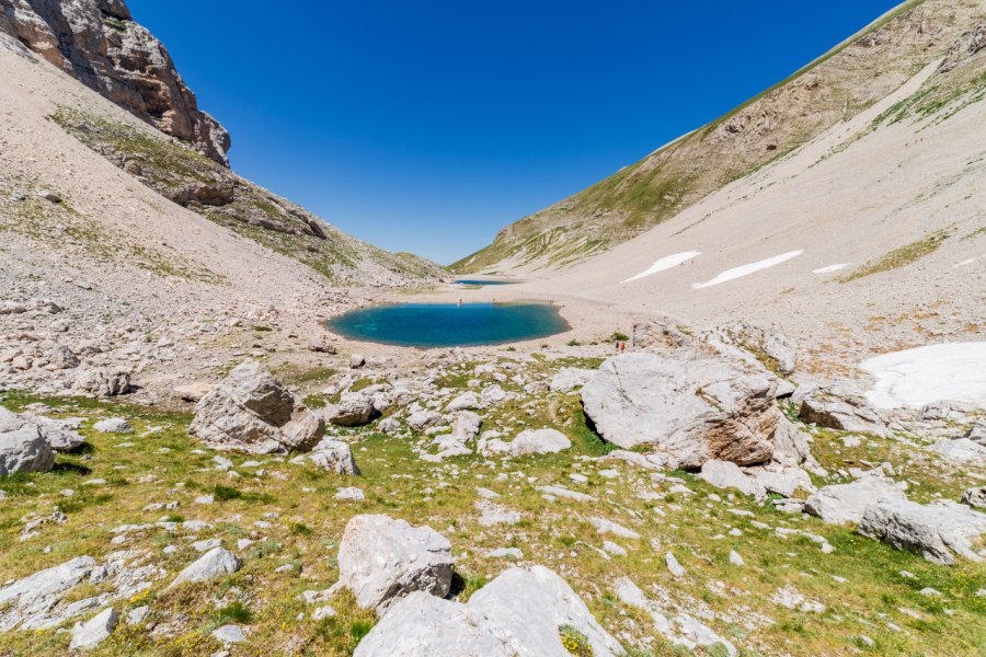 Lac Pilato au coeur des monts Sibyllins. Claudio Testa - Shutterstock.com