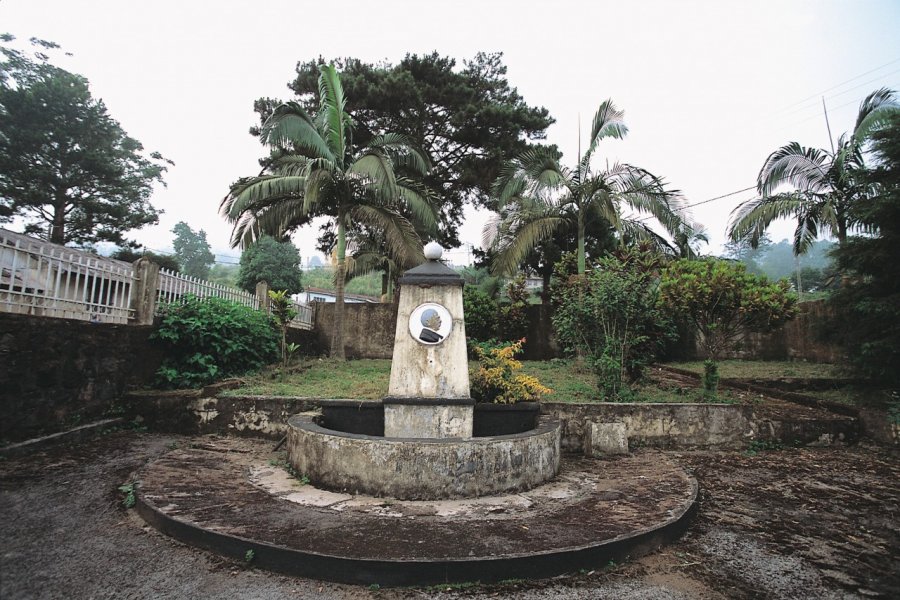 Monument aux morts Allemands, anciens colonisateurs. Sébastien CAILLEUX