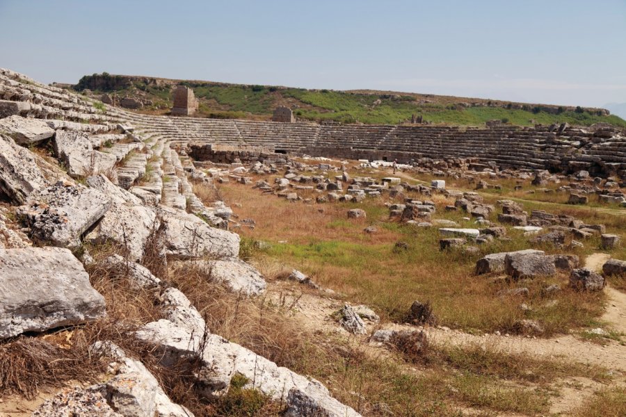 Ruines du stade de Pergé. David GUERSAN - Author's Image