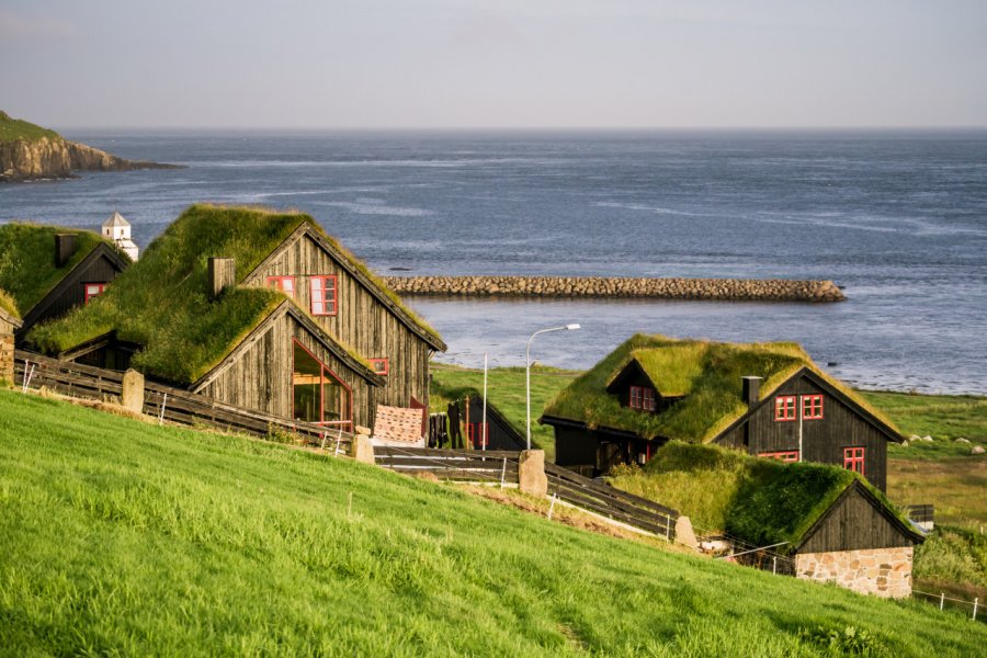 Le village de Kirkjubøur. Federica Violin - Shutterstock.com