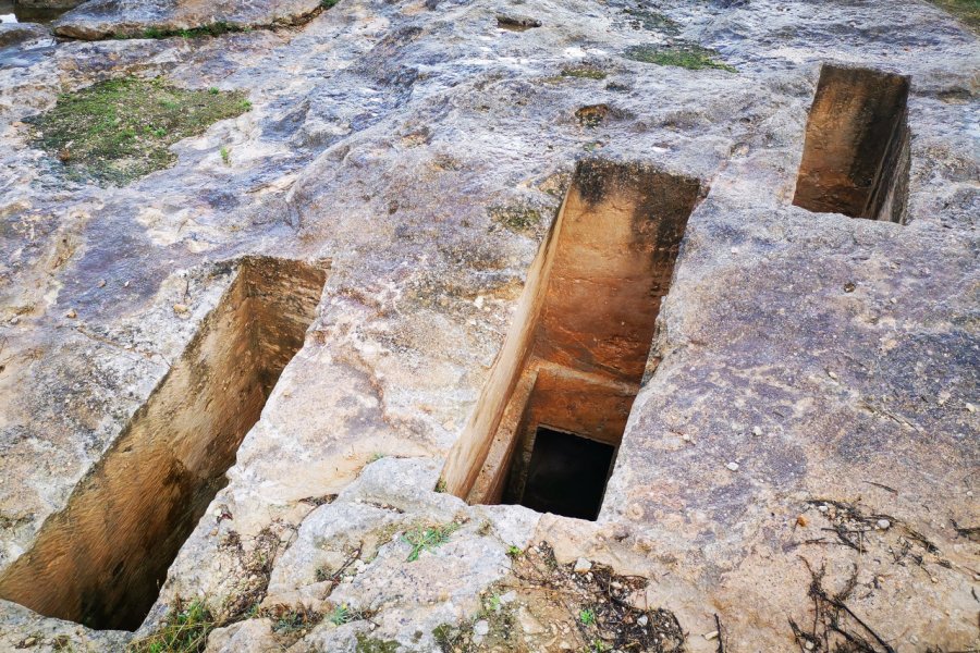 La nécropole de Tuvixeddu est un vestige carthaginois de Karalis. Valeria Noli - Shutterstock.com