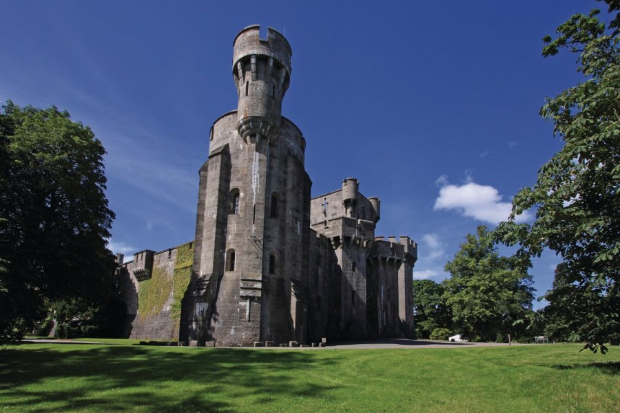 Penrhyn Castle GJohnson2 - iStockphoto.com