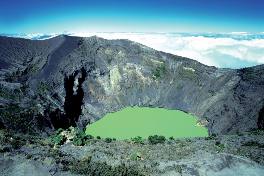 Cratère du Volcan Irazú ICT (Institut Costaricien de Tourisme)