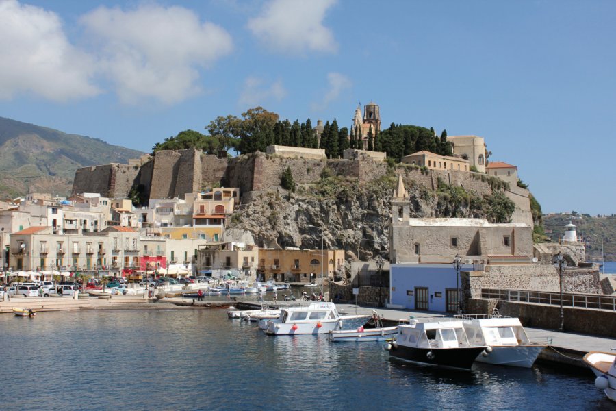 Port de Lipari. Vcarollo - Fotolia