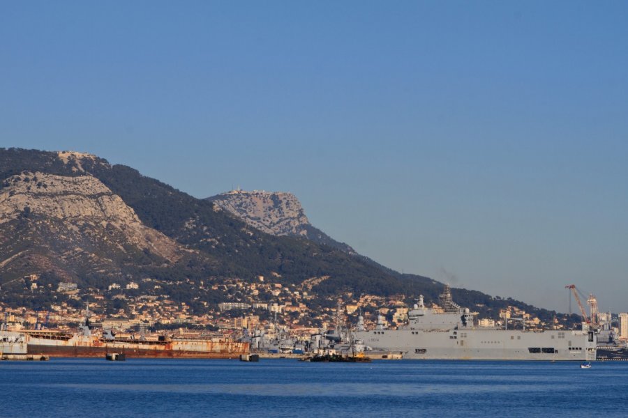 La baie de Toulon vue depuis La-Seyne-sur-Mer Lawrence BANAHAN - Author's Image