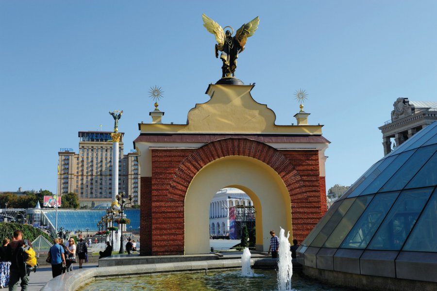 Porte Lyadskie sur Maidan Nezalezhnosti. Patrice ALCARAS