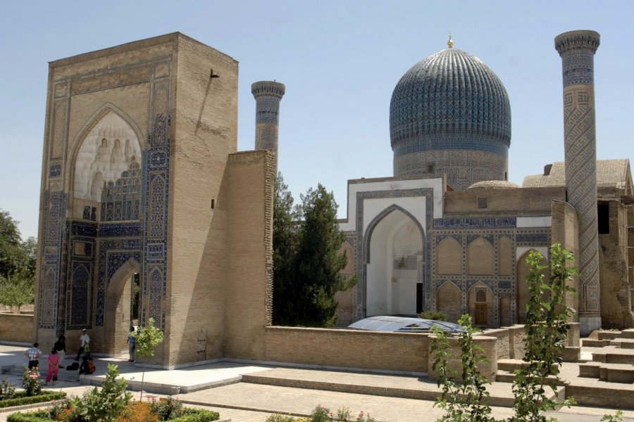 Le Gour Emir abritant la tombe de Tamerlan. Jeff Jones - Iconotec