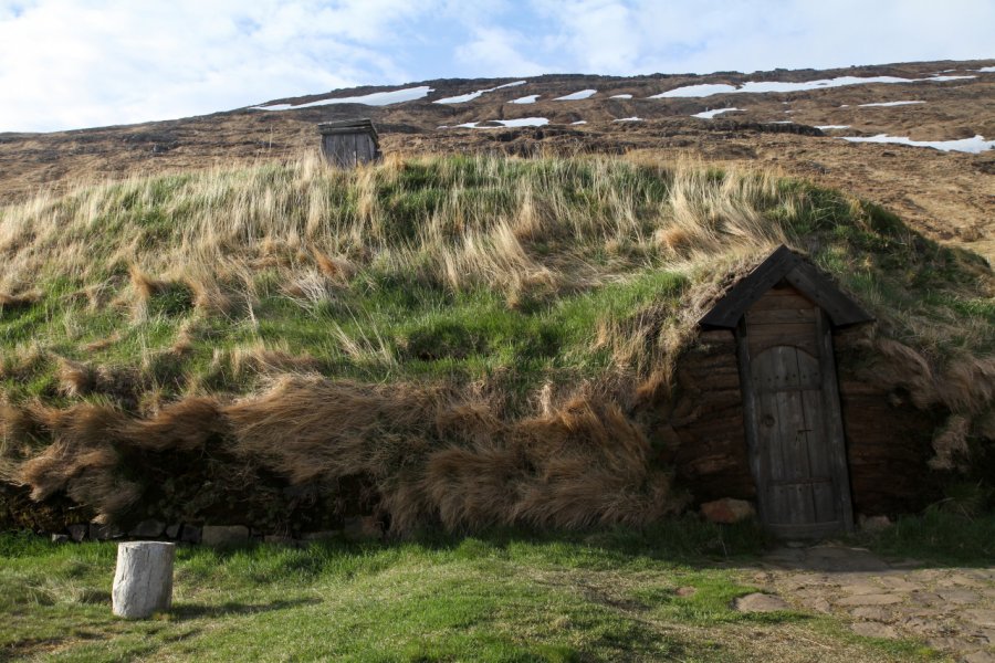 Eiriksstaðir la réplique de la maison du viking Eric le Rouge. Stéphan SZEREMETA