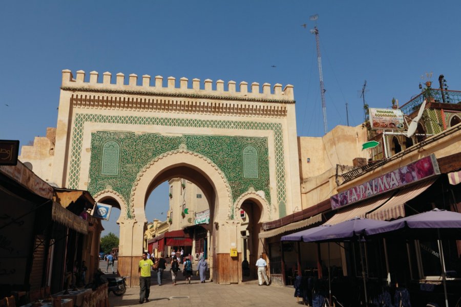 Bab Boujloud réalisée en faïence bleue. Philippe GUERSAN - Author's Image