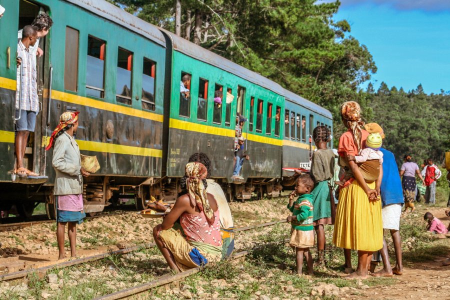 Train de Fianarantsoa. Pierre-Yves Babelon - Shutterstock.com