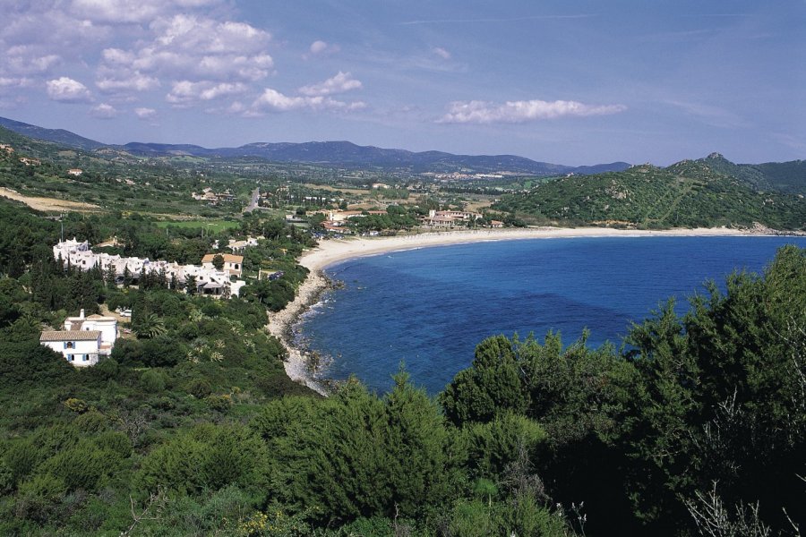 Cala Sinzias sur la Costa Rei. Hugo Canabi - Iconotec