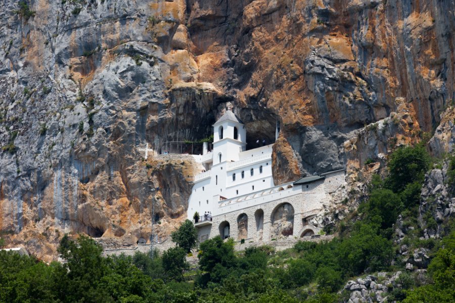 Le monastère d'Ostrog. NICOLA MESSANA PHOTOS - Shutterstock.com