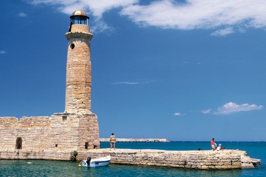 Phare à l'entré du port de Rethymnon. Author's Image