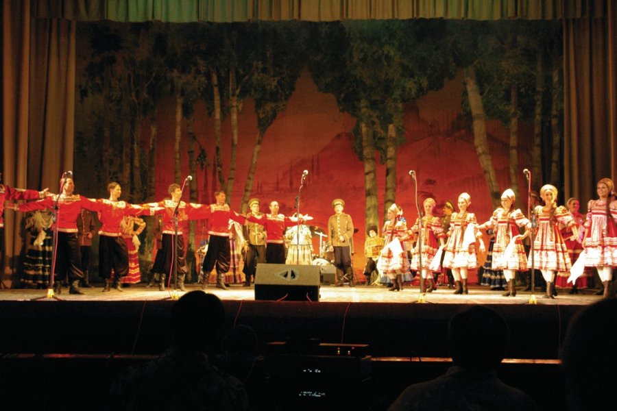 Spectacle cosaque au théâtre bouriate d'opéra et de ballet Stéphan SZEREMETA