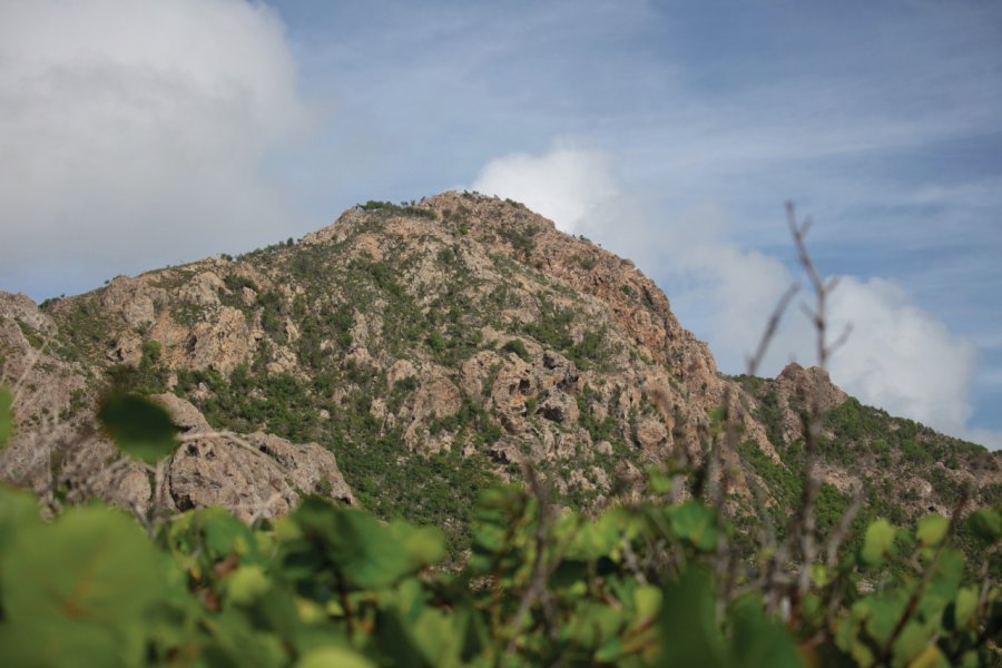 Morne, vu depuis Grand fond. Magali Couaillet