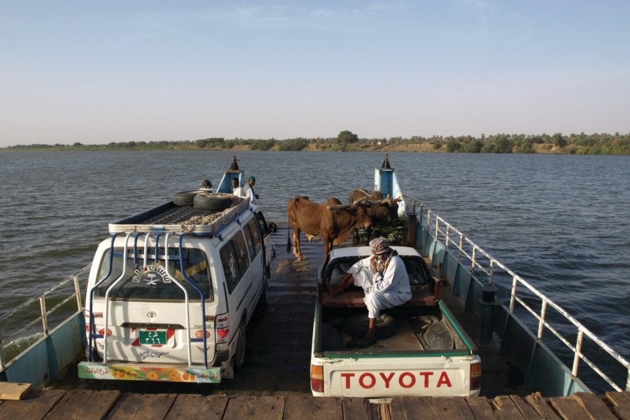 Traversée du fleuve près d'Old Dongola. Marc GOUTALIER