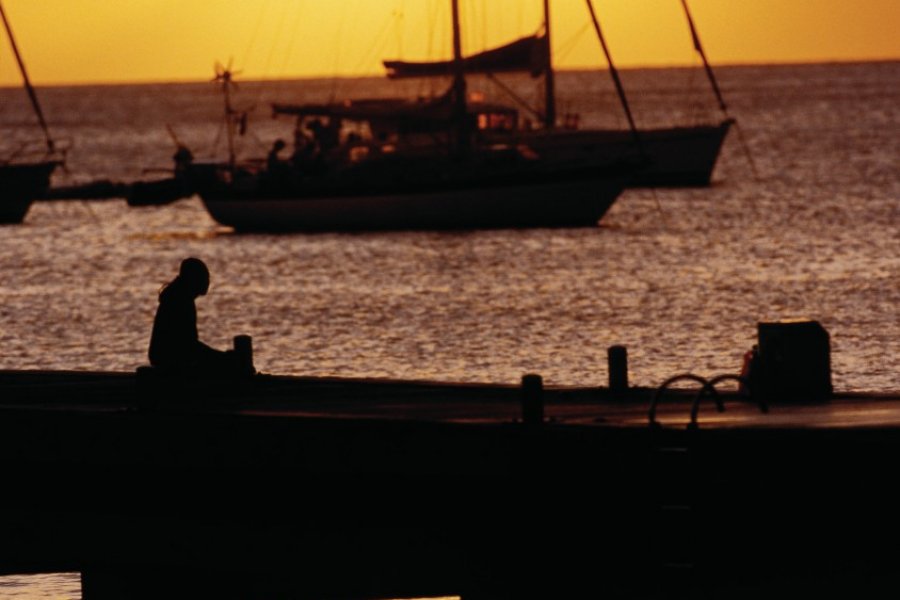 Coucher de soleil sur les Anses-d'Arlet. (© Vincent FORMICA))