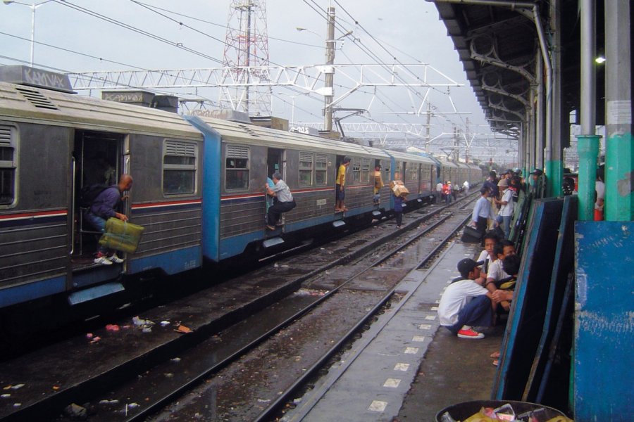 Gare ferroviaire de Bogor. Eloïse BOLLACK