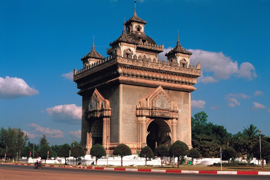 Patuxai, l'arc de triomphe de Vientiane. Author's Image
