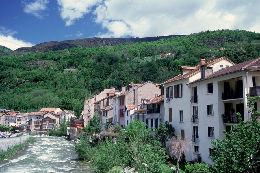 Ax-les-Thermes, au bord de l'Ariège PHOVOIR