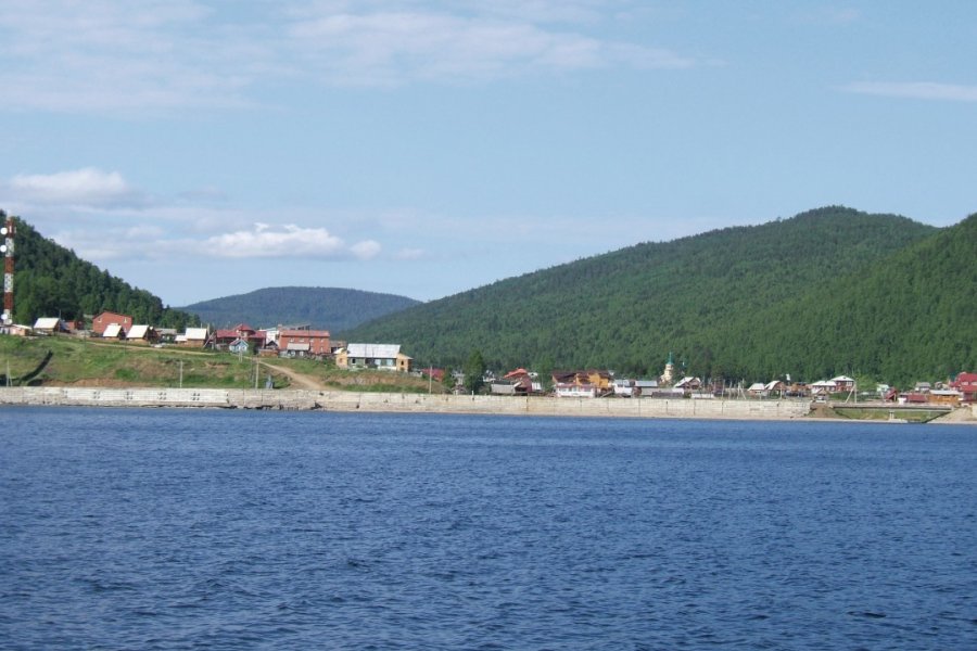Panorama sur Listvianka, depuis le lac Baïkal Stéphan SZEREMETA