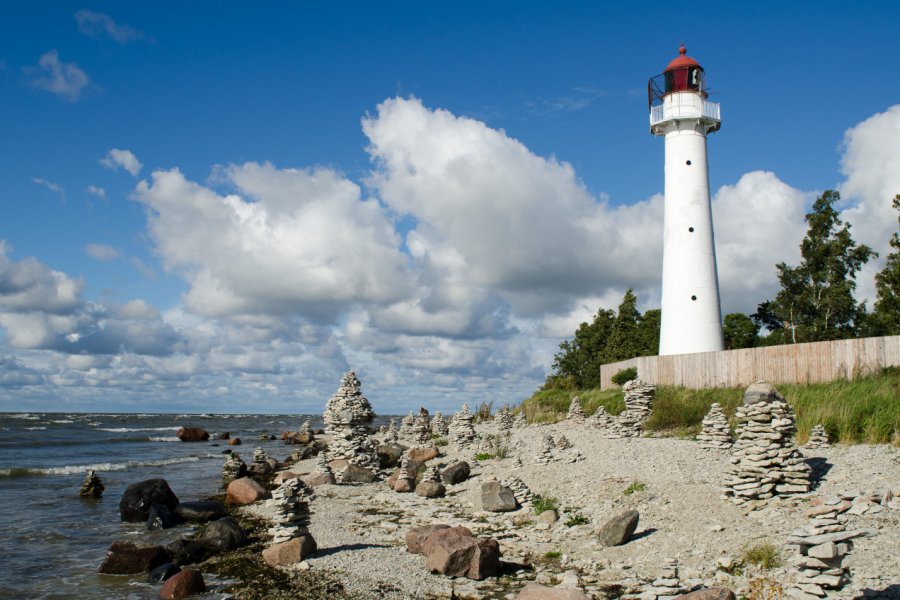 Phare de Vormsi. Elvin Heinla - Shutterstock.com