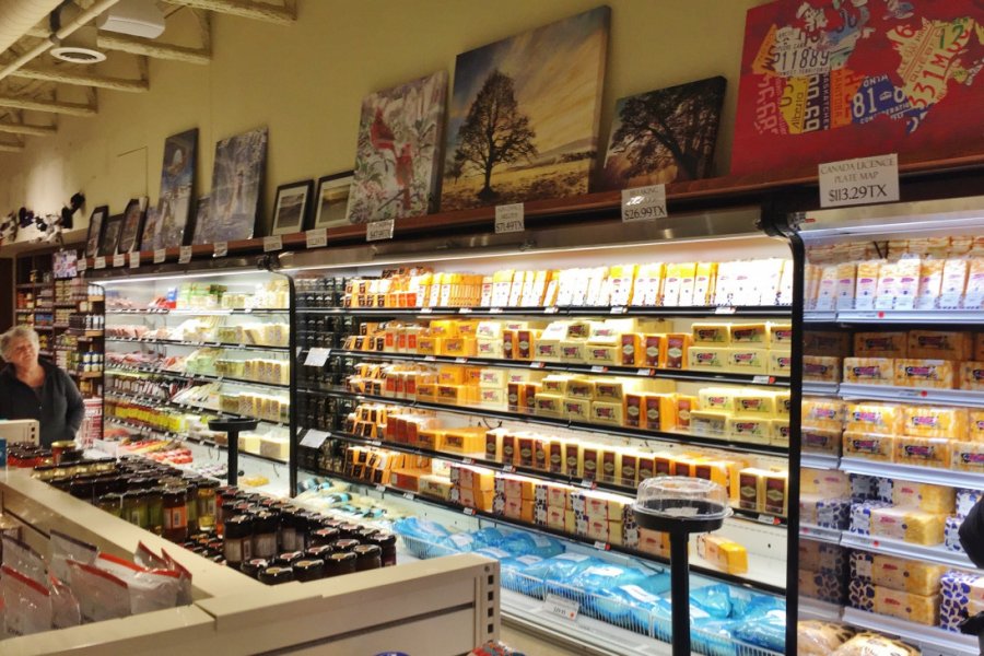 Boutique de la Fromagerie Coopérative St-Albert. Valérie FORTIER